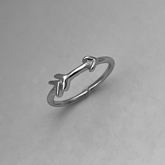 Sterling silver arrow toe ring, silver arrow toe ring, dainty arrow ring, arrow - Picture 7 of 12